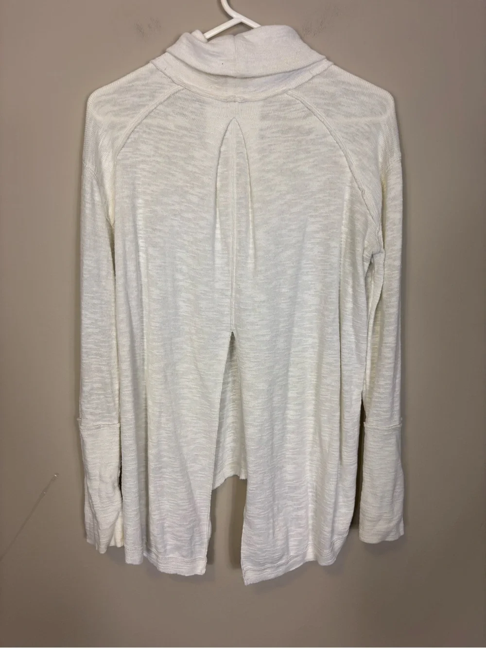 Free People We The Free Off-White Turtle Neck Long Sleeve Slit Back Top Small